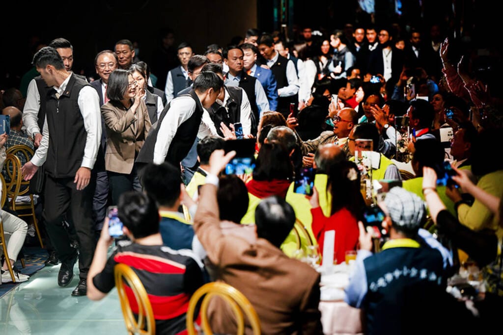 ▲蔡英文總統出席「2024全國中小企業聯合新春團拜」，感謝全國中小企業和政府一起打拚，為臺灣創造亮眼的經濟成績。（總統府提供）